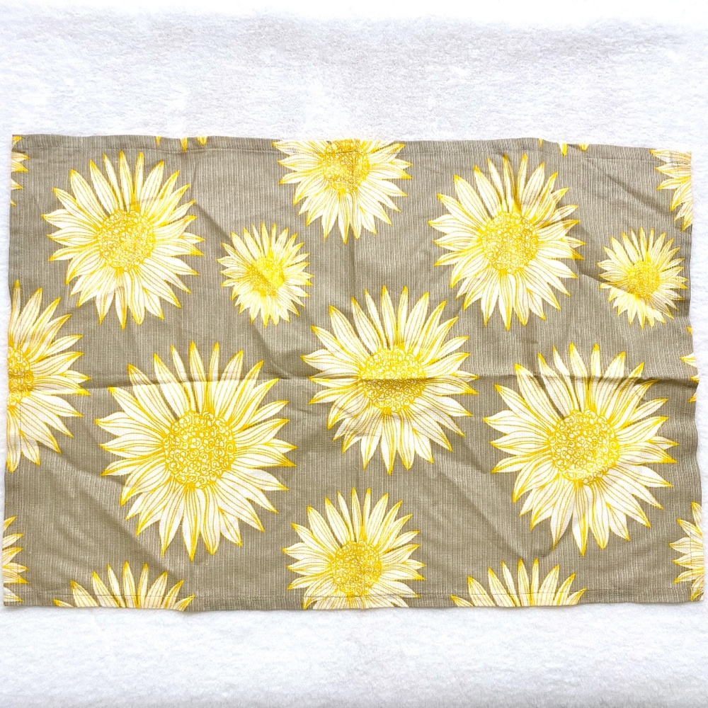 STOREHOUSE Gray Rectangular Sunflower Tablecloth